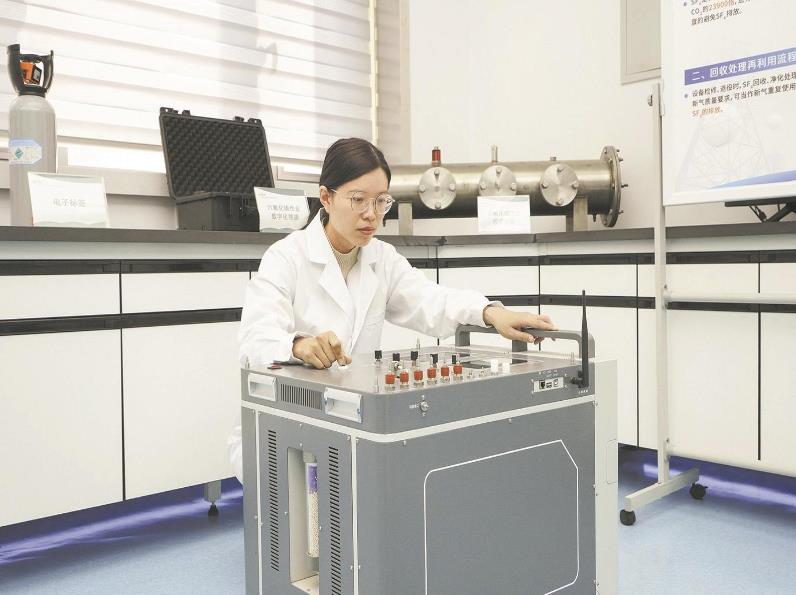 【國(guó)網(wǎng)特等勞?！繌垥郧伲簩９ビ蜌鈾z測(cè) 不斷“找茬、破題”