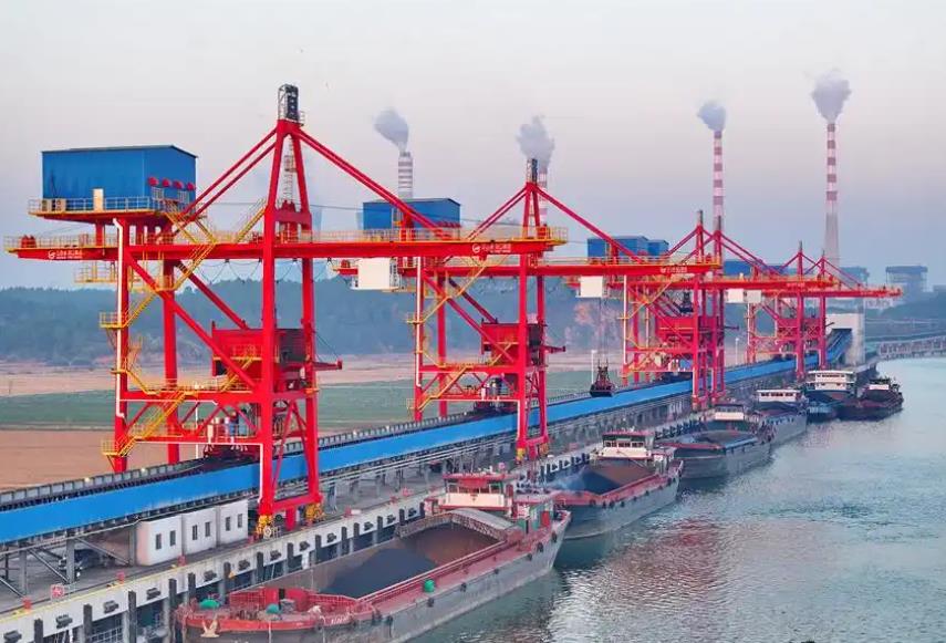 江西宜春：加緊裝卸電煤 保障電力供應(yīng)