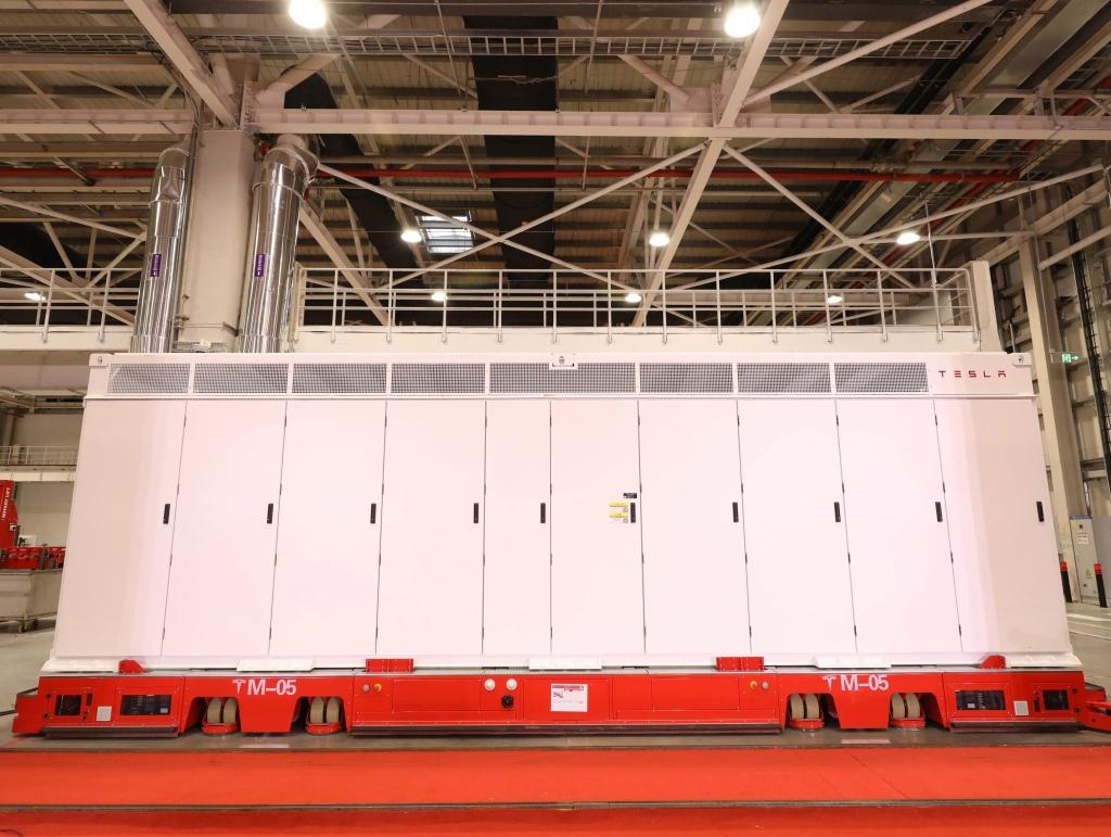 拿下全球電池儲能系統(tǒng)市場份額第一后，馬斯克再度來中國解產(chǎn)能之困