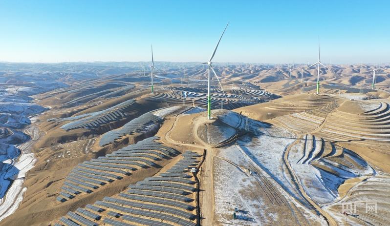 甘肅慶陽 世界最大風光同集電線路項目加速建設