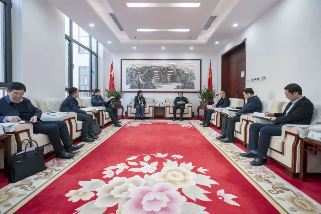 內蒙古電力集團與包頭市政府、中國二冶集團、中國能建華北院和陜西院交流座談