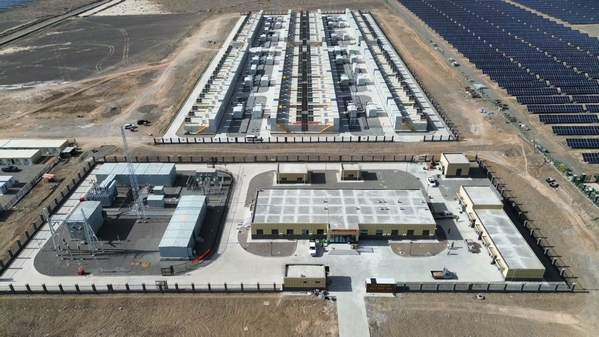 新疆哈密首個(gè)“全釩液流”獨(dú)立儲(chǔ)能電站并網(wǎng)