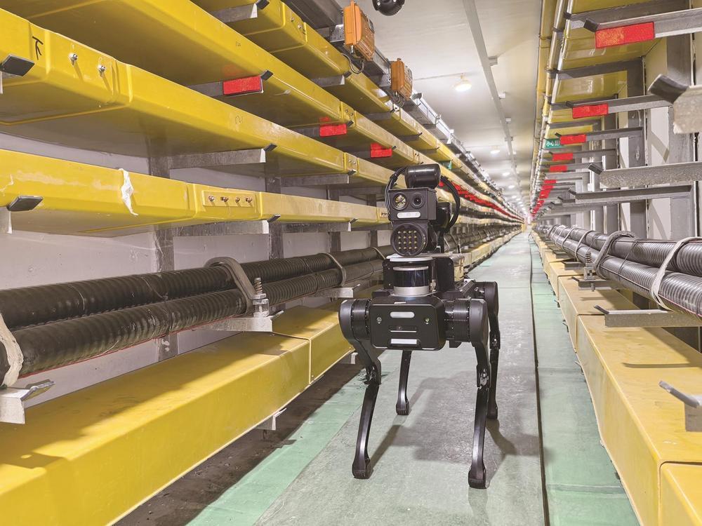 冀北地區(qū)電纜隧道內(nèi)首次應(yīng)用四足式機(jī)器人開展智能化、無(wú)人化巡檢